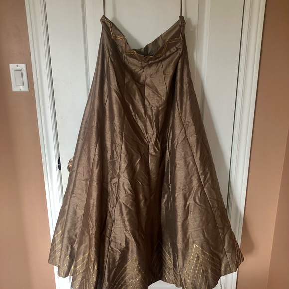 Maroon and Brown Lehenga with heavy skirt - Picture 4 of 8